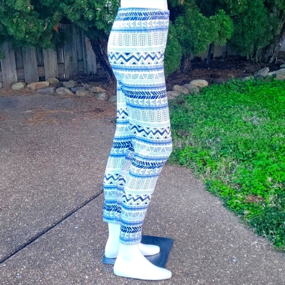 NEW SHEIN Geometric Print High Waist Leggings - Picture 6 of 17